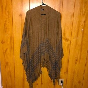 Brown, Ellen Tracy shawl, one size fits all